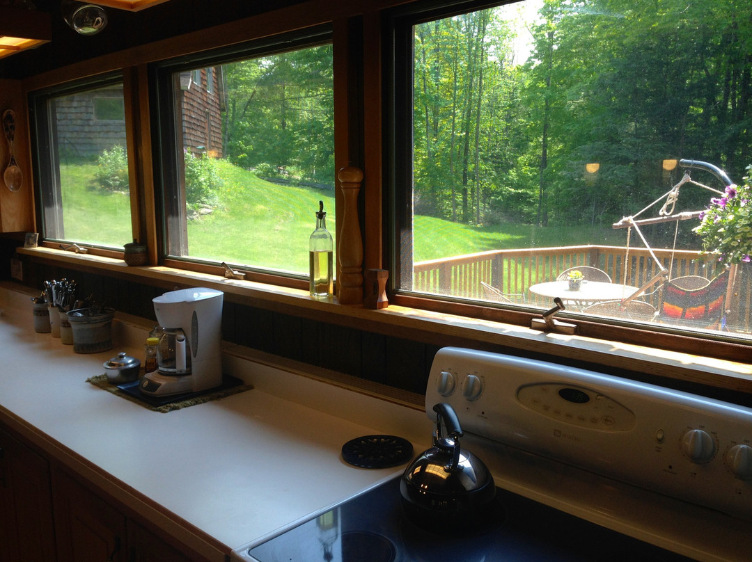 The Warren House主图