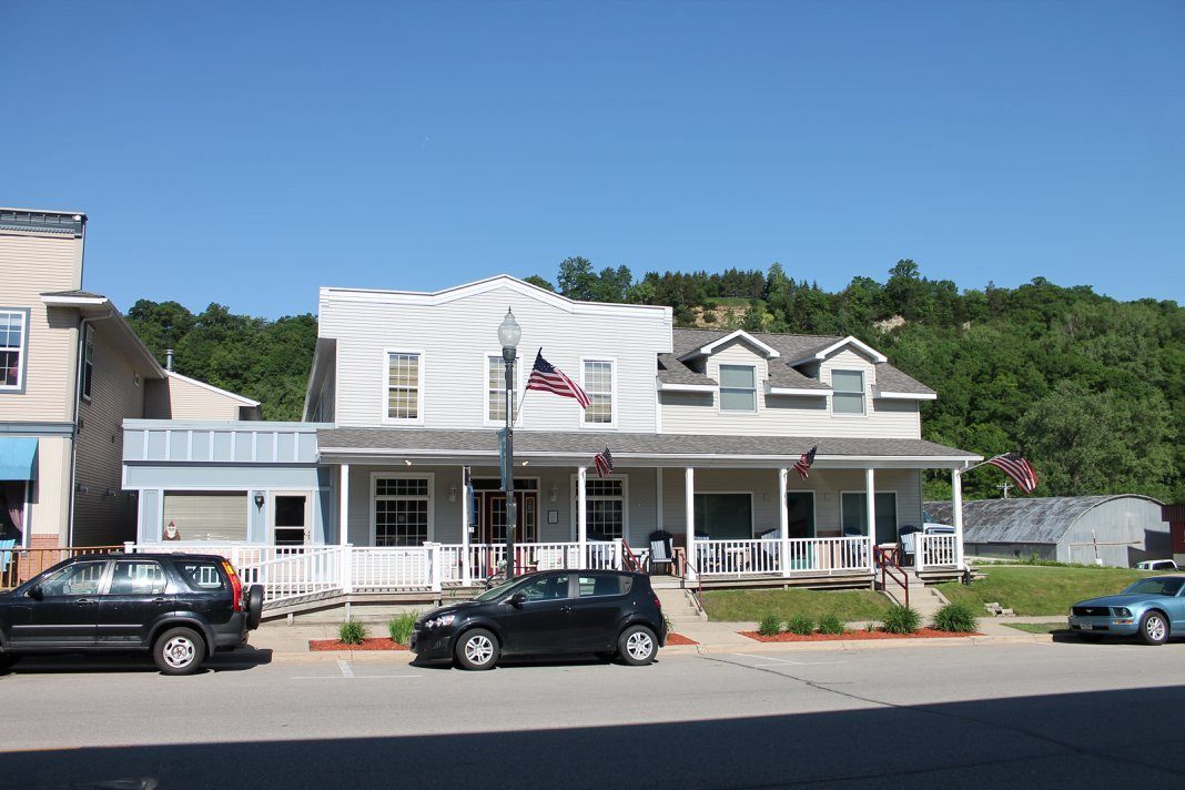 Cottage House Inn主图