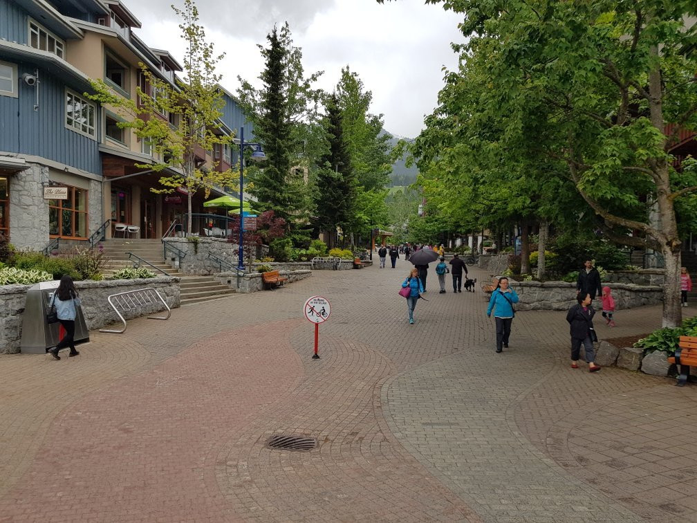 Whistler Olympic Plaza景点图片