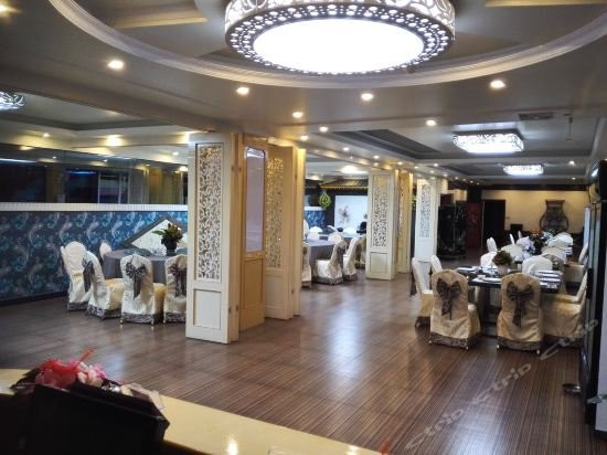 Crystal Palace Hotel主图