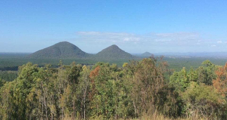Vivy's Travels-Glass House Mountains必去景点