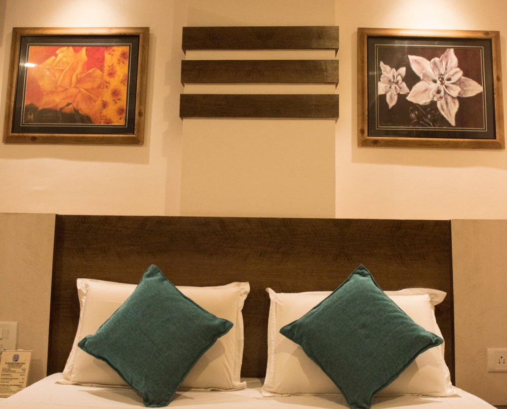 Hotel Pushpak Executive主图