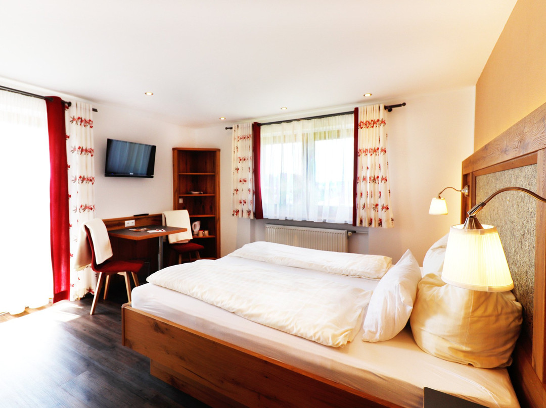 Bobrach酒店住宿-Pension Schuasterhof