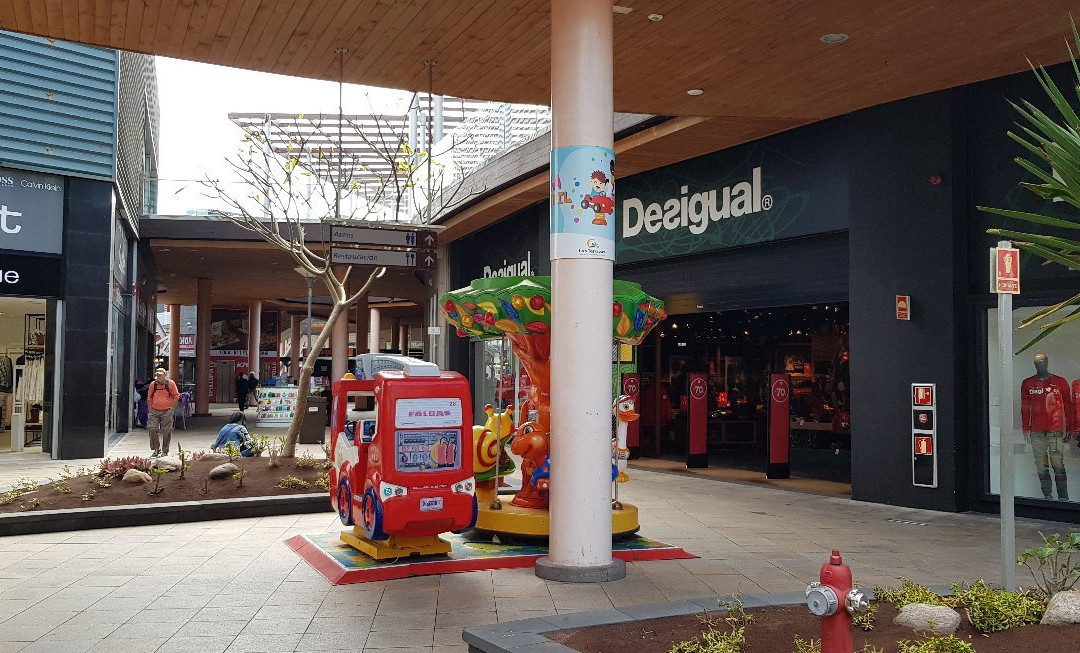Las Terrazas Parque Comercial Jinamar景点图片