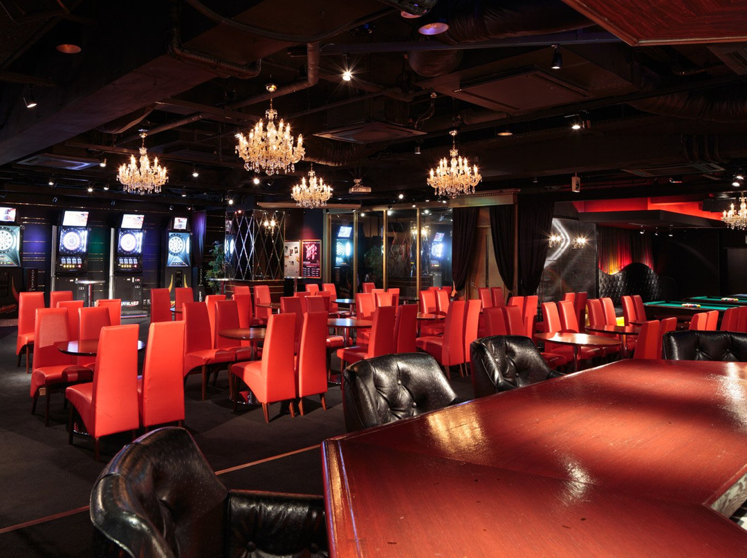 ダイニングダーツバーBee 川崎