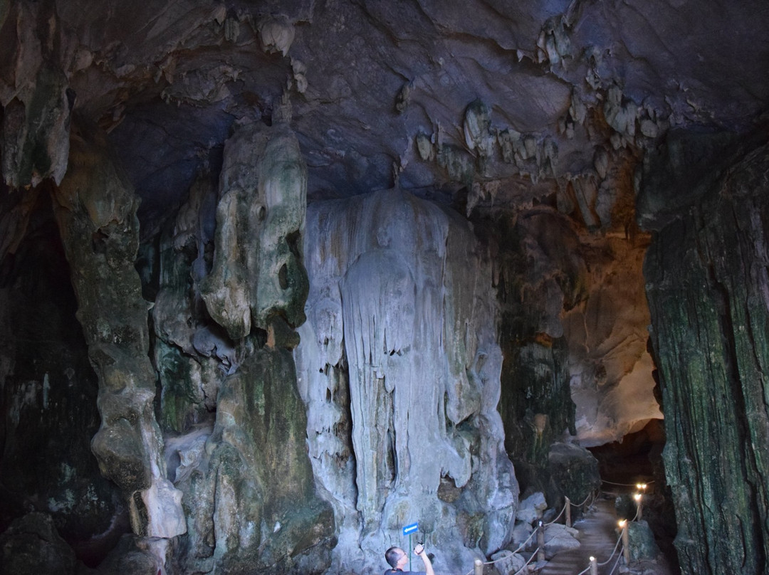 Tien Ong Cave-下龙湾必去景点