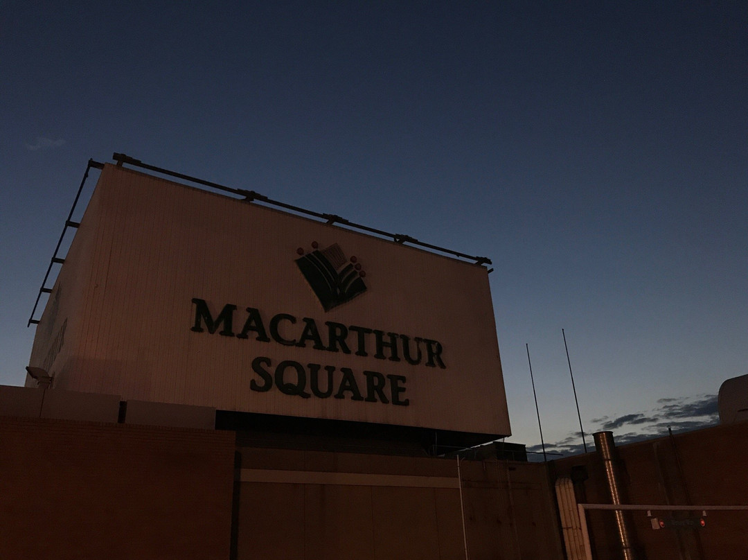 Macarthur Square景点图片