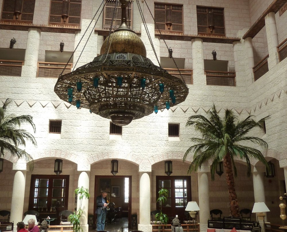 Al Zarqa餐馆和美食-Al Iwan Restaurant