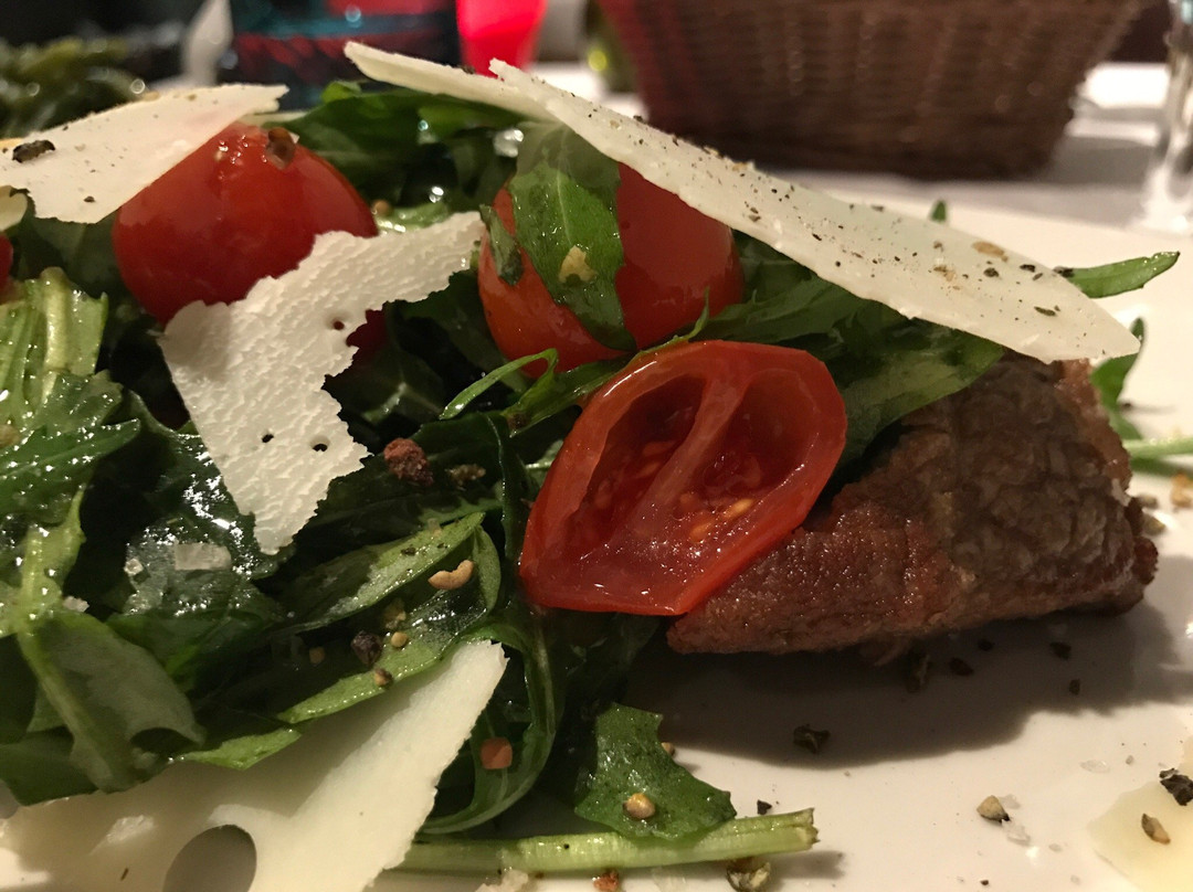 新伊森堡餐馆和美食-Isoletta Steakhouse