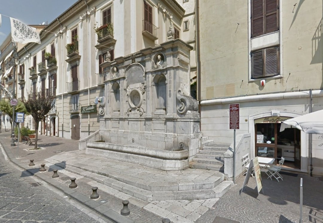 Fontana dei Caracciolo o di Bellerofonte-阿韦利诺必去景点