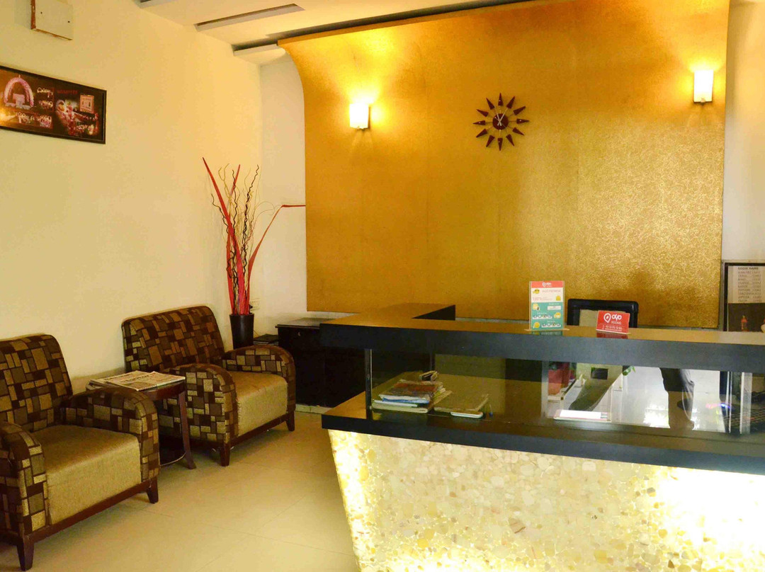 OYO 1563 Hotel Signature主图