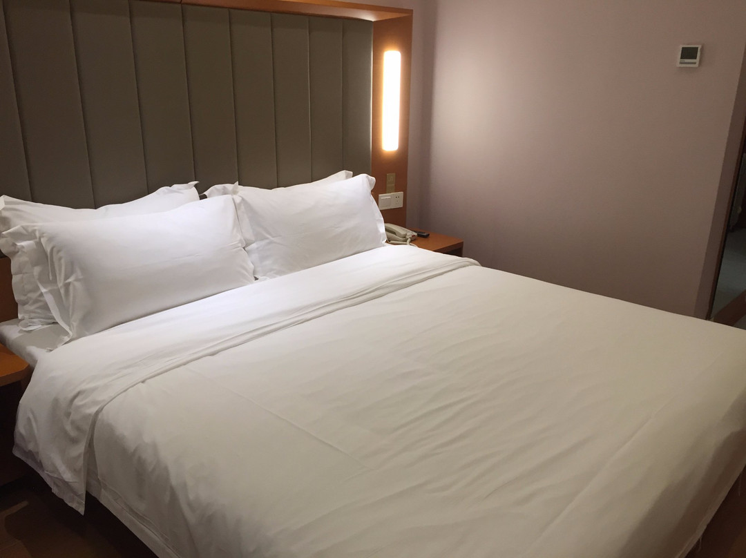 重庆全季酒店解放碑步行街店主图