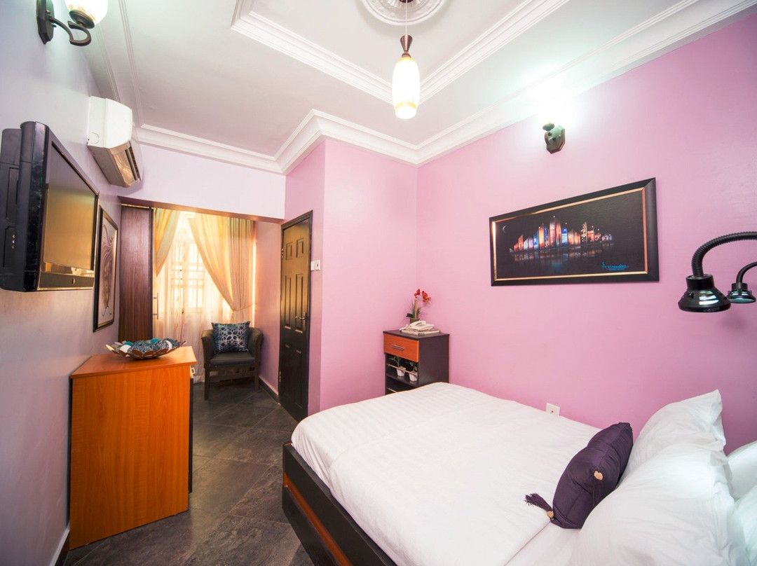 Britannia Hotel & Suites主图