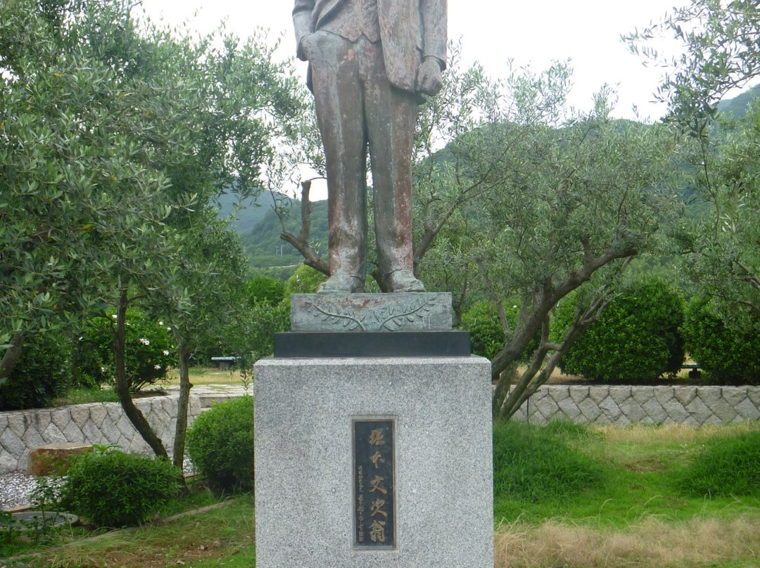 Bunji Horimoto Statue景点图片