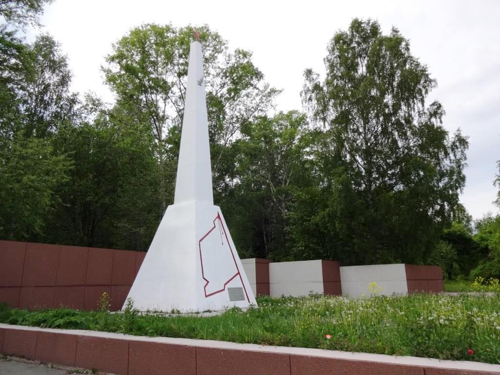 Glory Memorial at Town Cemetery景点图片