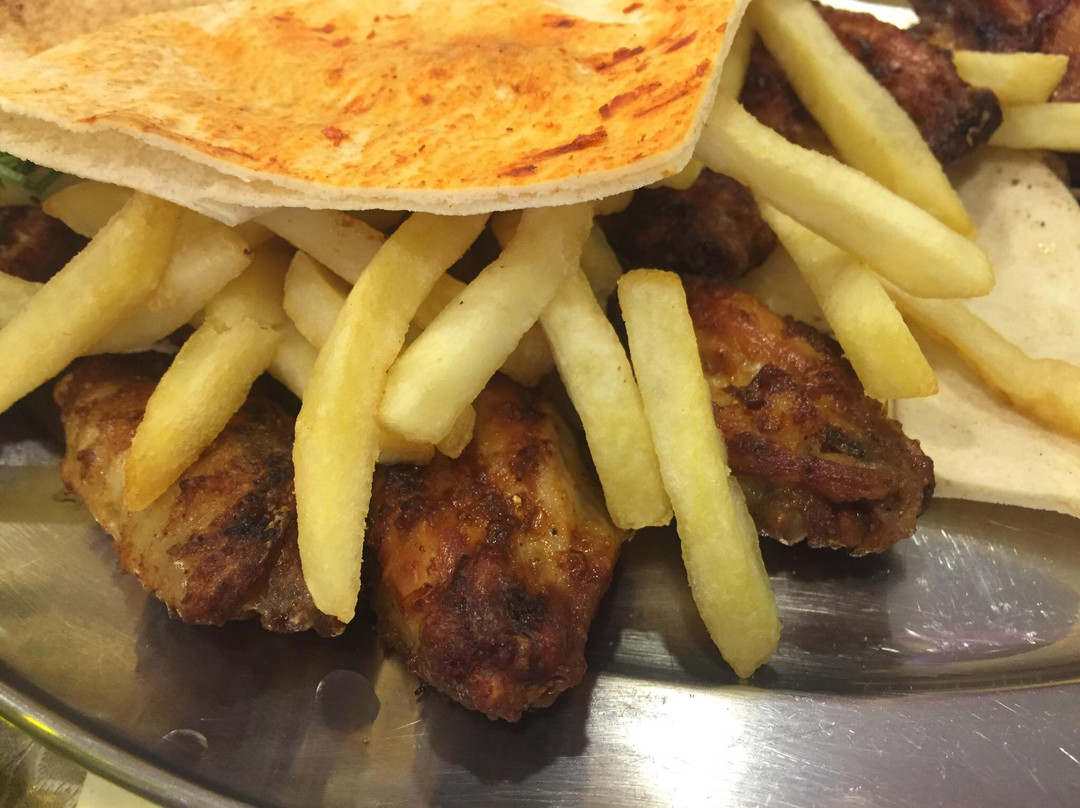 达曼餐馆和美食-Al Shahrour