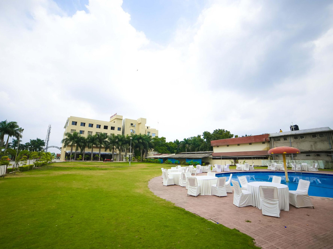 Meghdoot Hotel & Resort主图