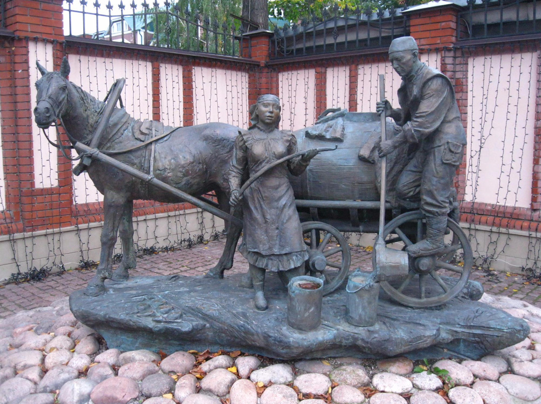 Monument to Water Carrier-喀山必去景点