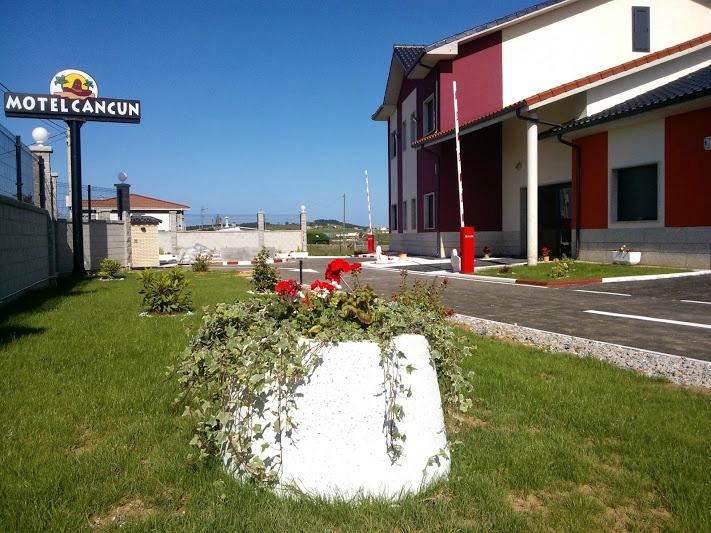 Motel Cancun Aviles-浴室