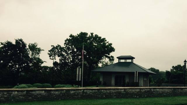 River Walk at Mitch McConnell Park-鲍灵格林必去景点