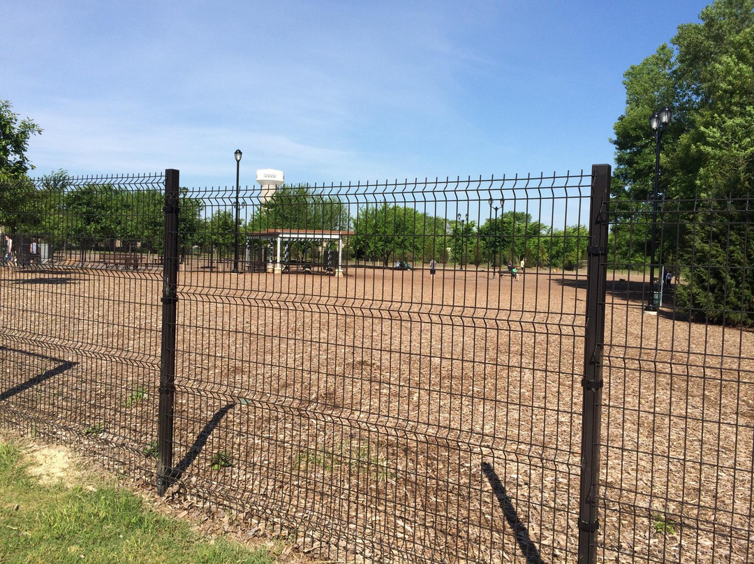 Dog Park at Bonnie Wenk-麦金尼必去景点