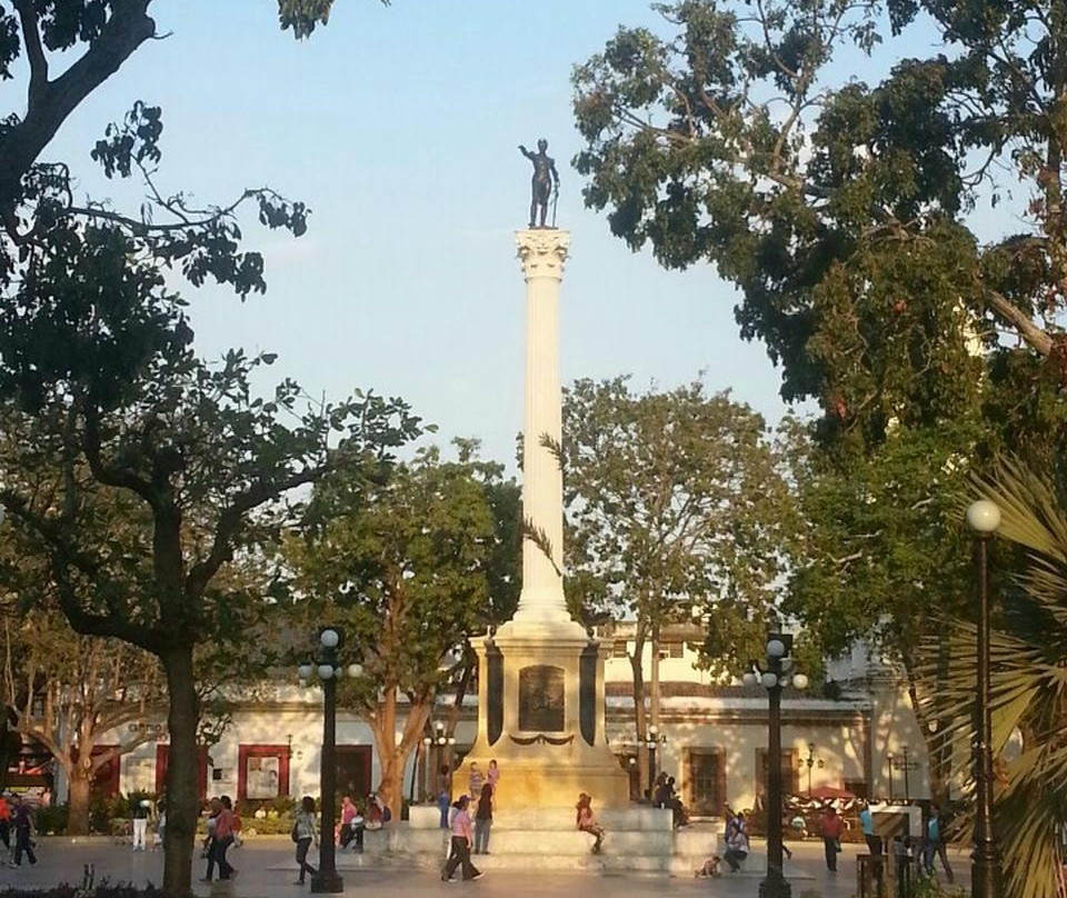 Plaza Bolivar景点图片