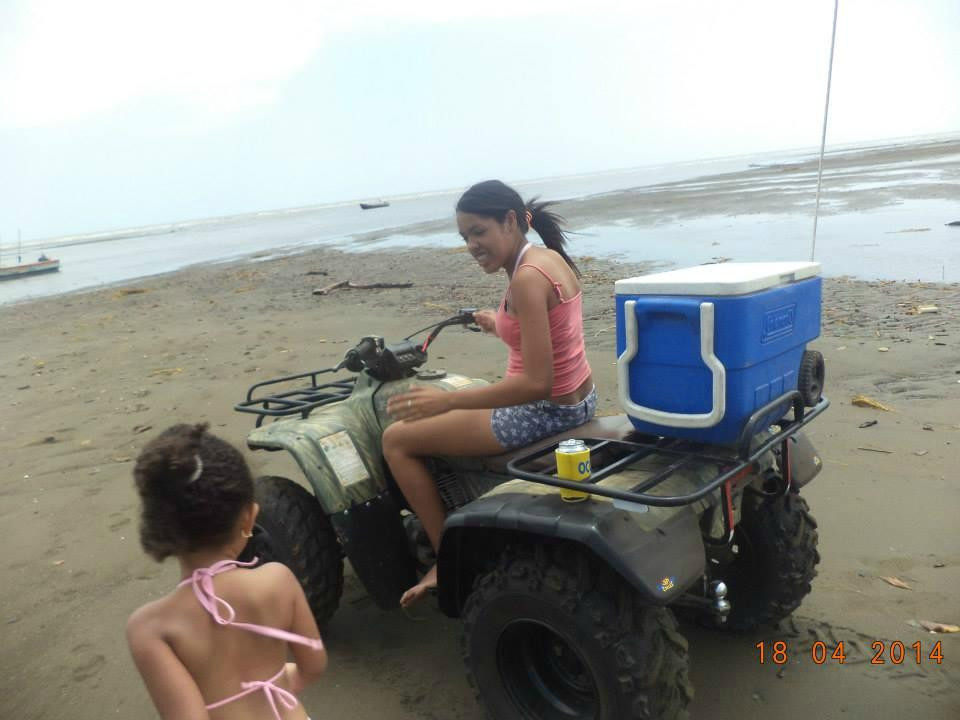 Playa El Puerto景点图片