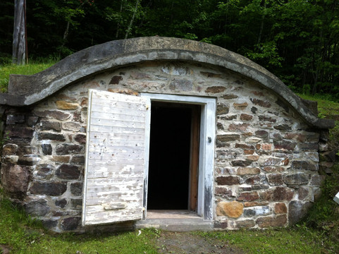 Les Sept-Chutes-Saint-Ferreol-Les-Neiges必去景点