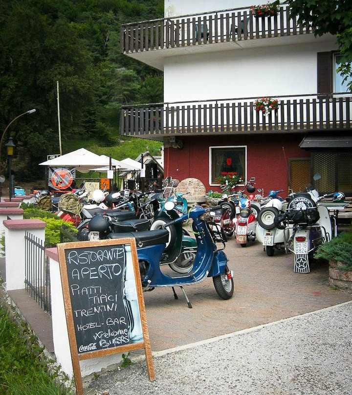 Fai della Paganella餐馆和美食-Pub El Paso