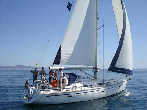 Aurum Yacht-卡斯特尔德费尔斯必去景点