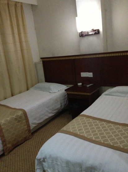 光明顶山庄主图