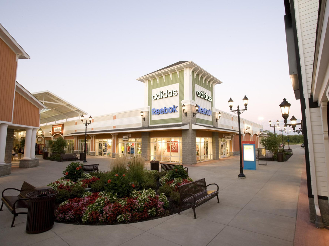 Tanger Outlets Pittsburgh景点图片