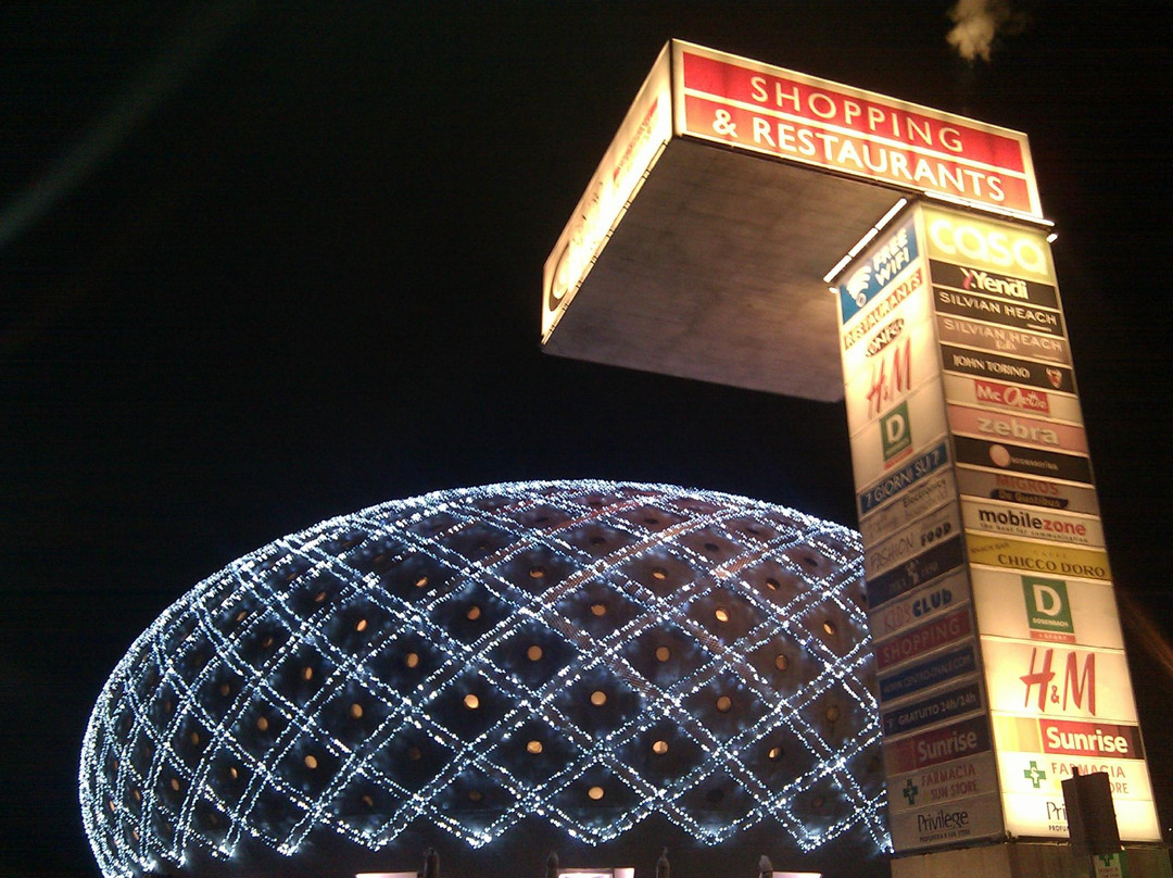 Centro Ovale Chiasso景点图片