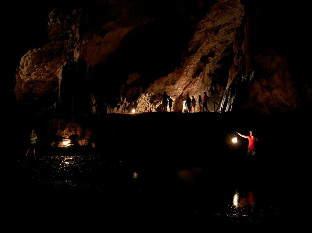 Off-Road Cave Safari-辛加东卡必去景点
