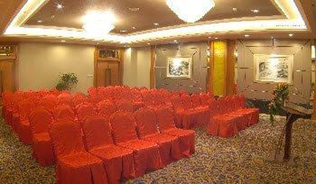 北尚升辉财富大酒店主图