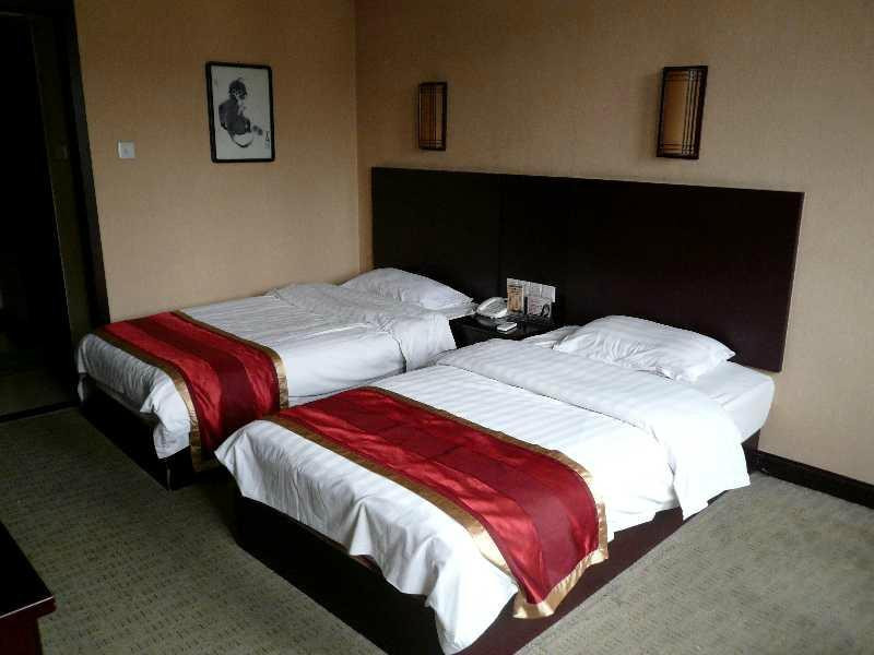 名雅儒家大饭店主图