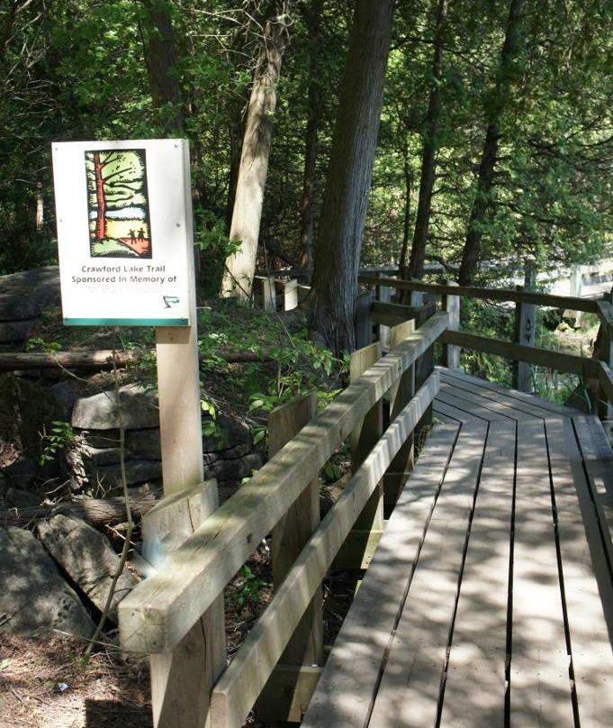Crawford Lake Conservation Area景点图片