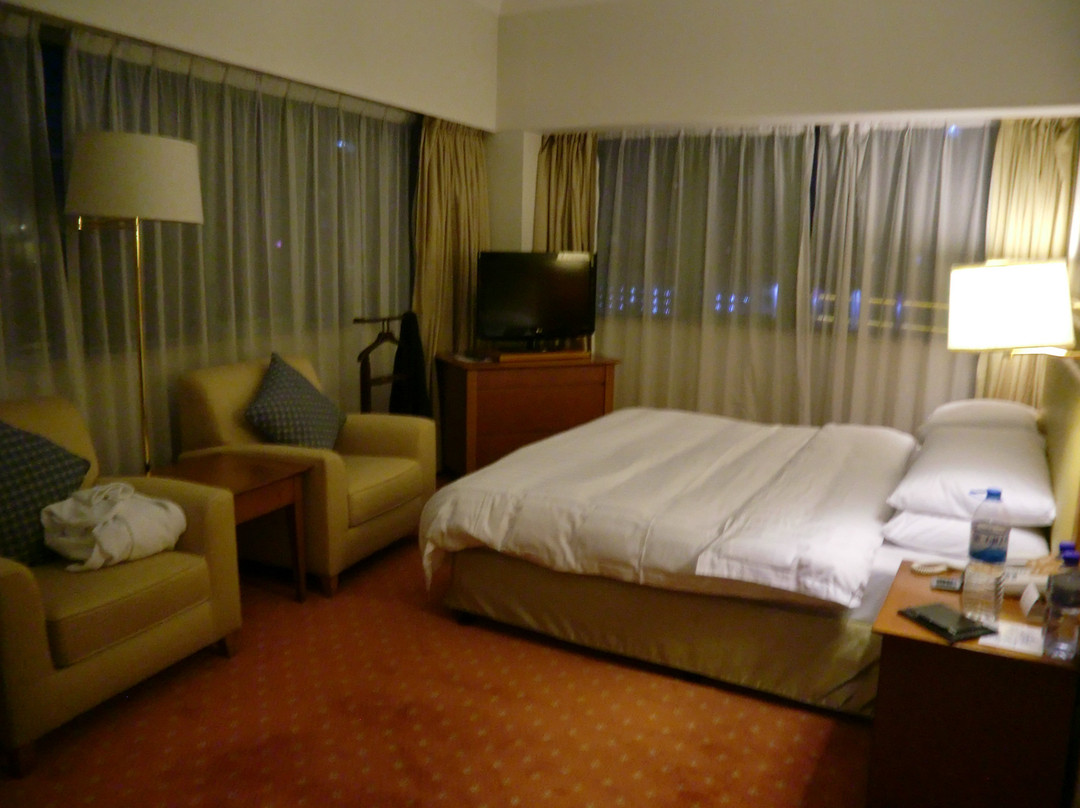 昆明君樂酒店主图