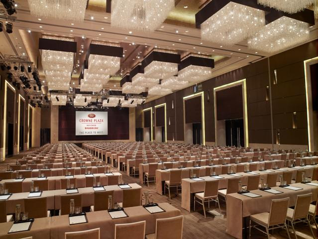 惠州皇冠假日酒店主图