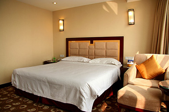 君临天下大酒店主图