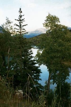 Crescent Lake景点图片