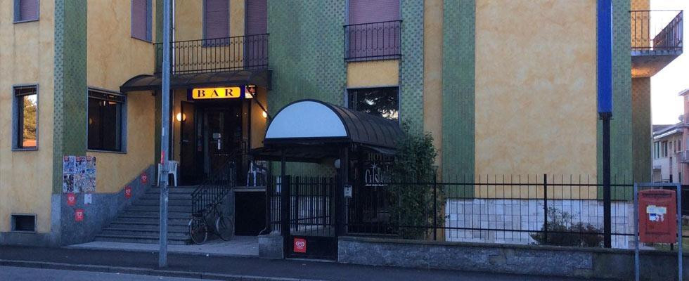 水晶酒店主图