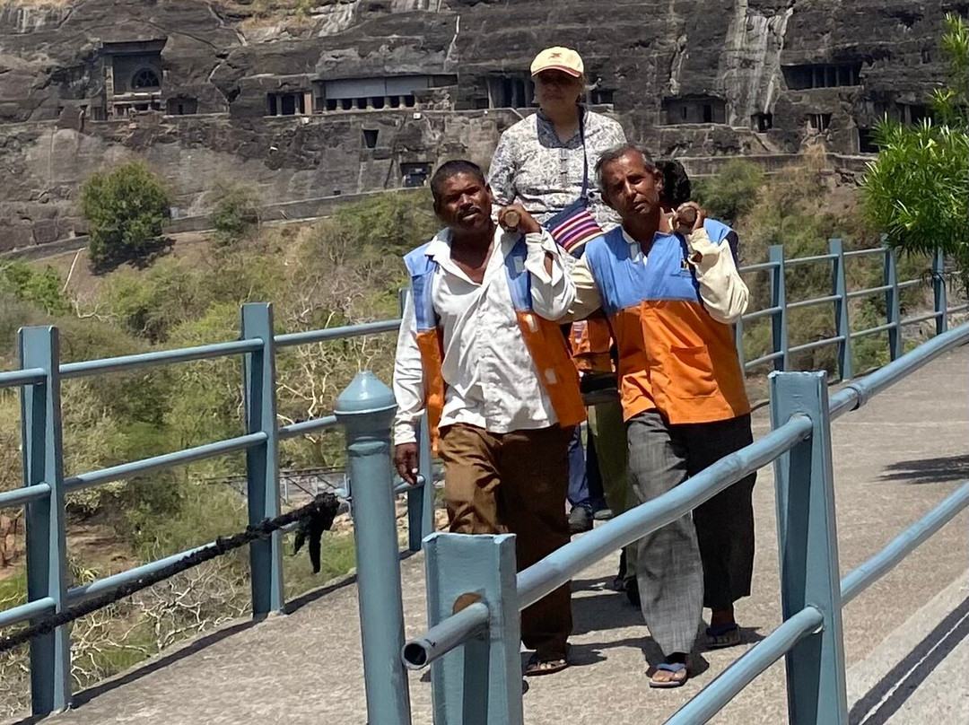 Ajanta Caves-奥兰卡巴必去景点