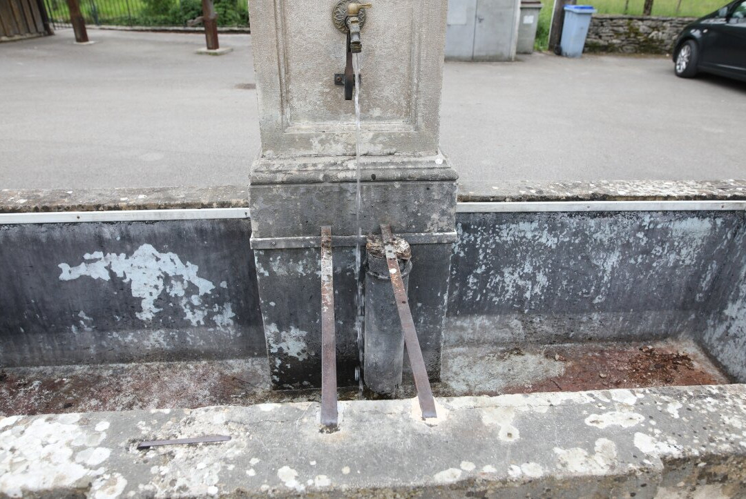 Fontaine rue du chalet-La Marre必去景点