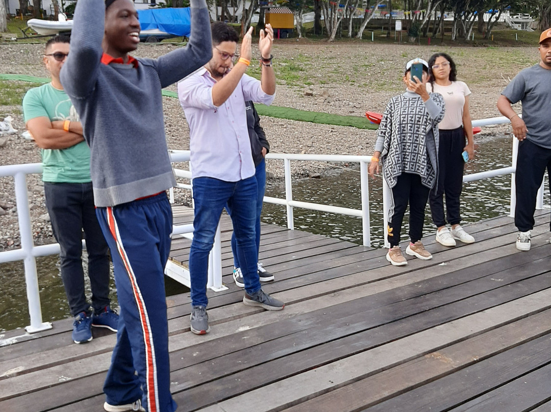 Centro Vacacional Comfandi Lago Calima主图