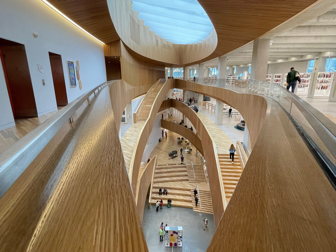 Central Library-卡尔加里必去景点