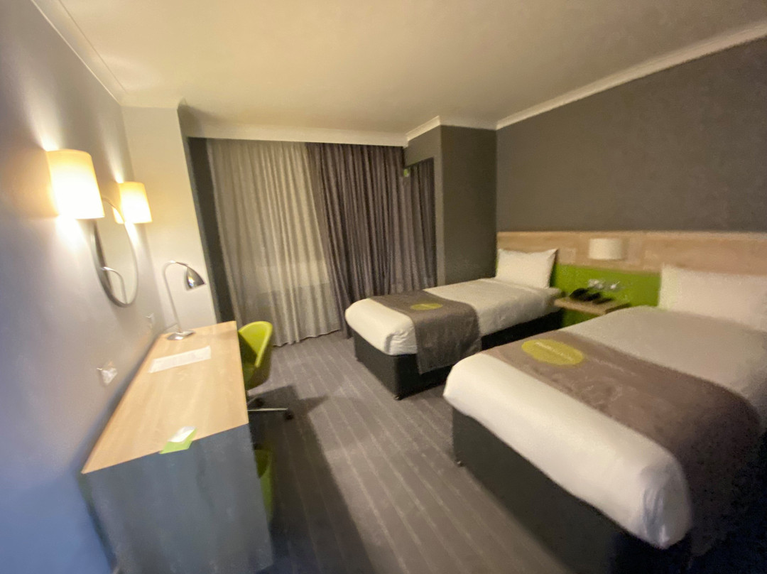 Thistle Express London Luton主图