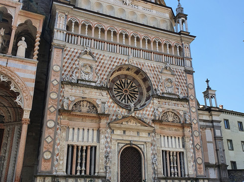 Walking Cap-贝加莫必去景点