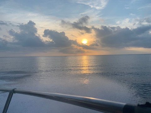 Rebetours-图伦必去景点