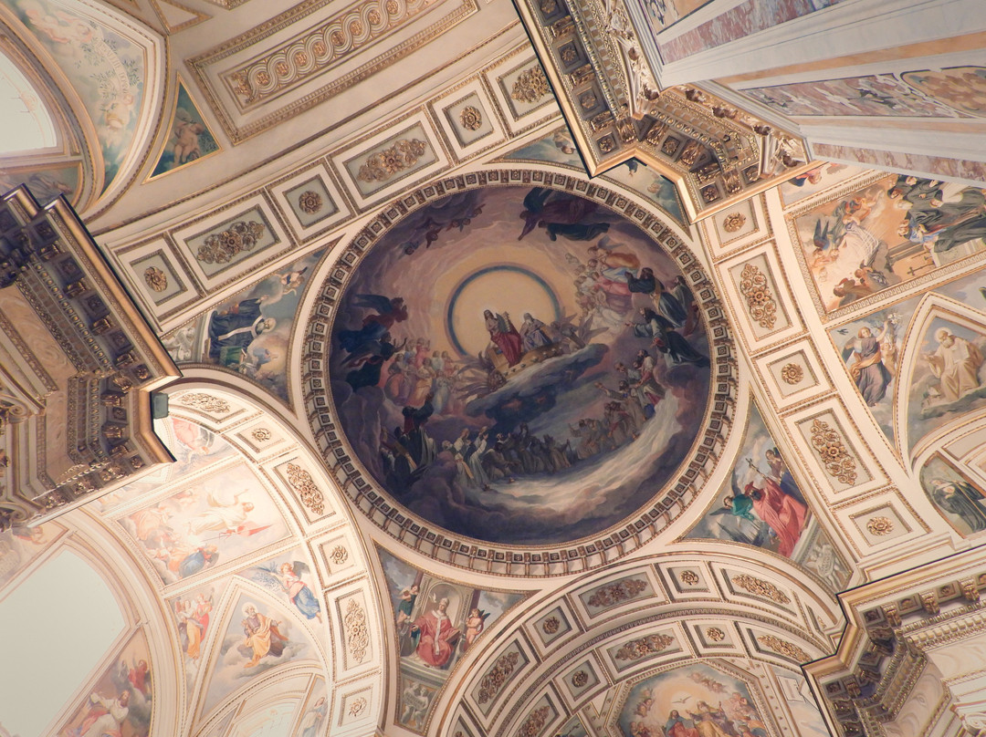 Badia della Santissima Trinita'-卡瓦德蒂雷尼必去景点